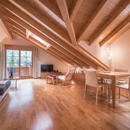 Lauberhorn, Luxury With Views Apartment *